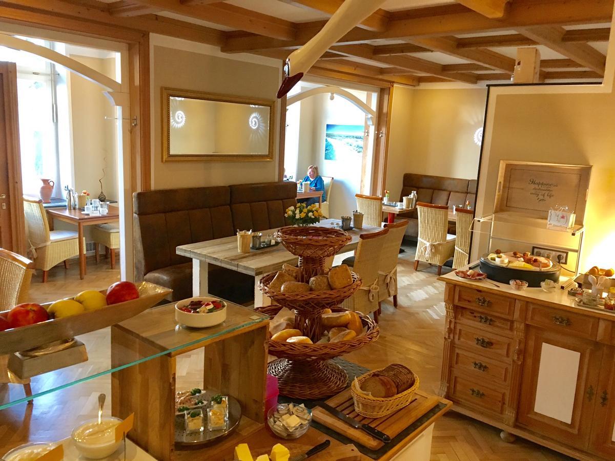 Hotel Villa Schwanebeck Остзебад Бинц Екстериор снимка